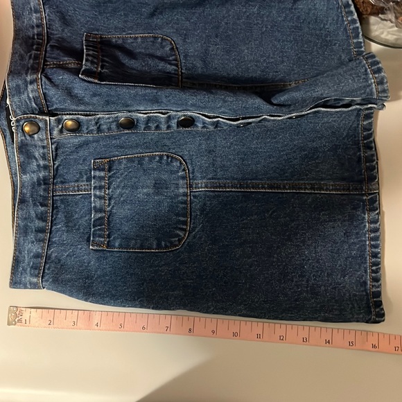 BDG mini a-line snap front denim skirt - Picture 8 of 8